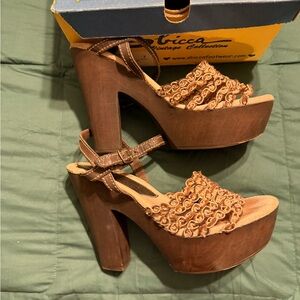 Sbicca Brown Textured Platform Heels